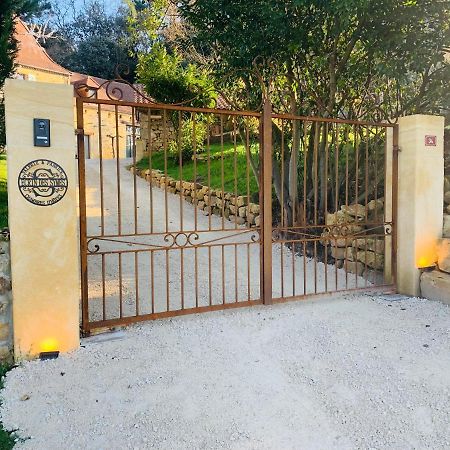 L'Ecrin Des Symes Villa Simeyrols Buitenkant foto